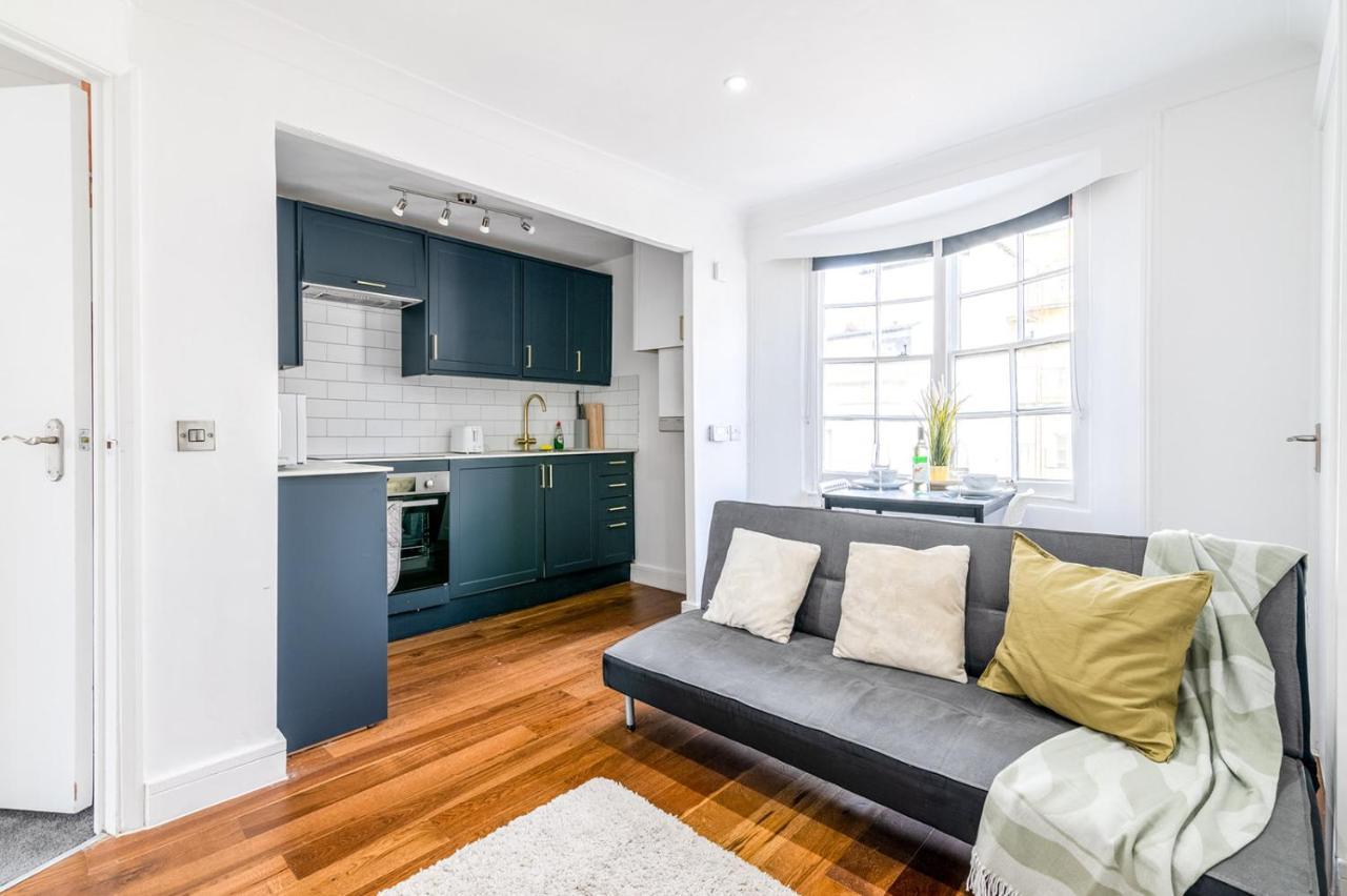 Modern One Bedroom Apartments In Brighton Екстер'єр фото