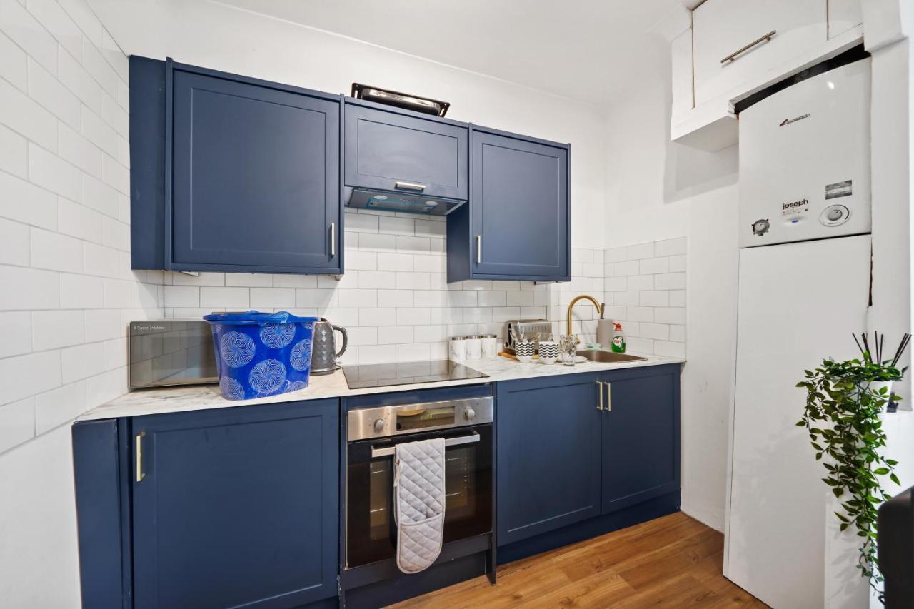 Modern One Bedroom Apartments In Brighton Екстер'єр фото