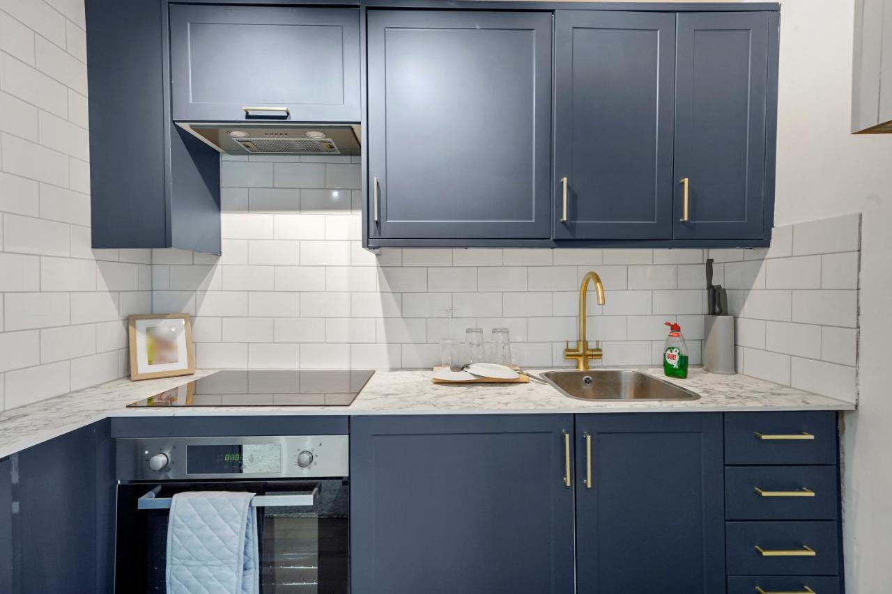 Modern One Bedroom Apartments In Brighton Екстер'єр фото