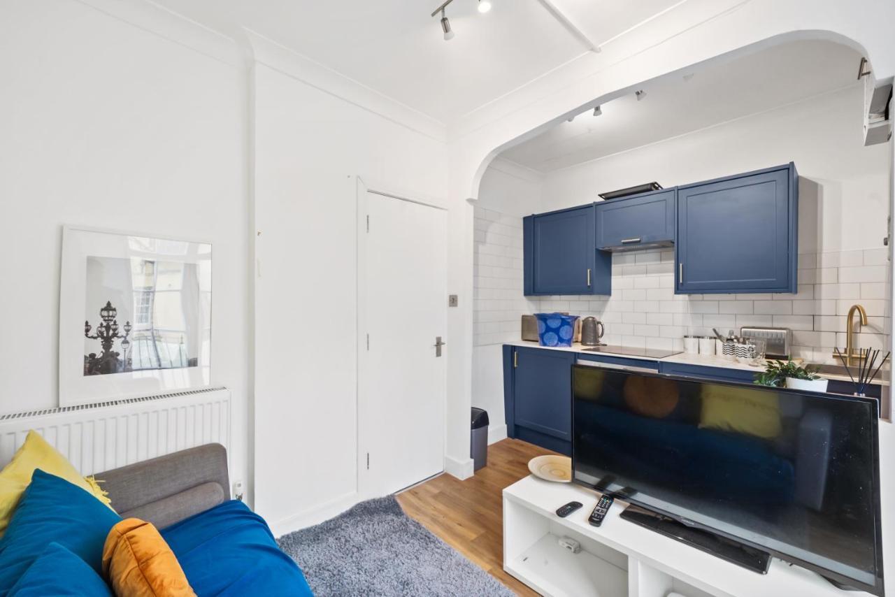 Modern One Bedroom Apartments In Brighton Екстер'єр фото