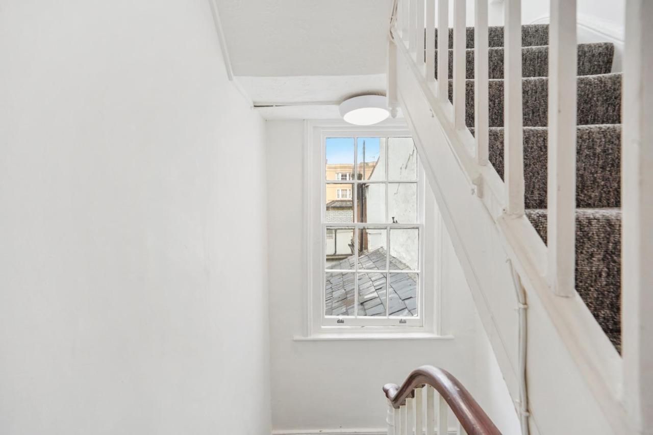 Modern One Bedroom Apartments In Brighton Екстер'єр фото